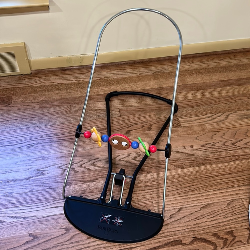 Babybjorn bouncer w/ Toy Bar